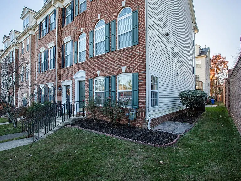 20345 Notting Hill Way — Photo 1