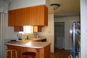 5th image of 980 N Glasgow Dr