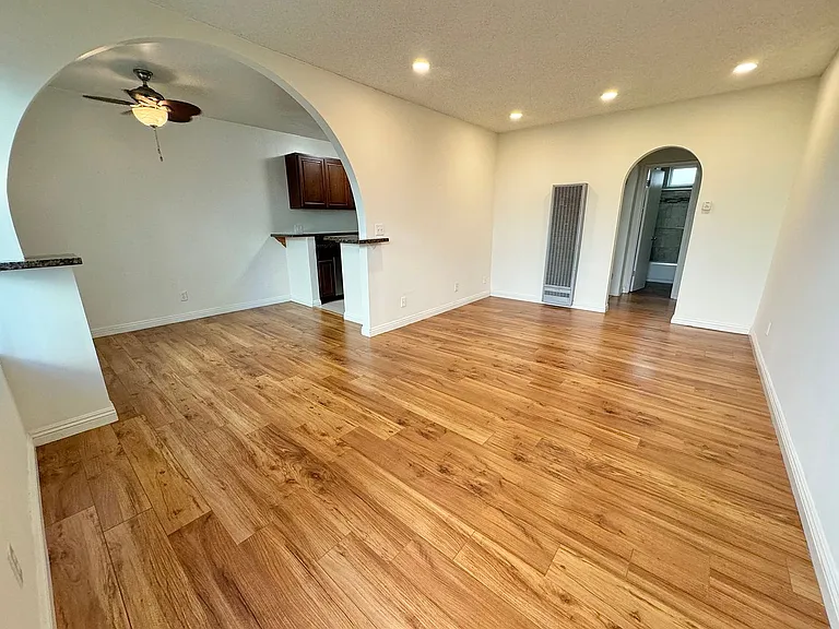 pac126 — Photo 6