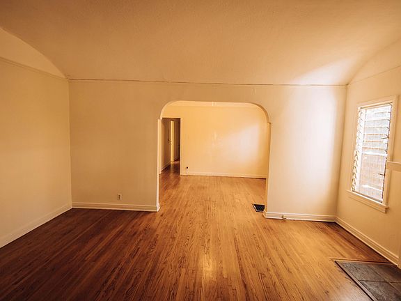 3rd image of 509 N Vista St