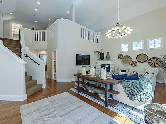 4th image of 439 Covey Ln