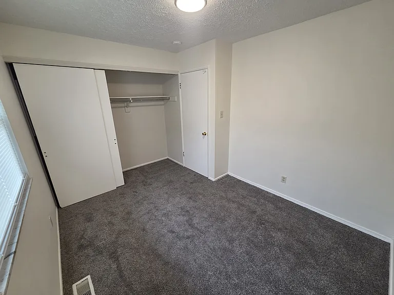 1308 Uhlwood Dr — Photo 9