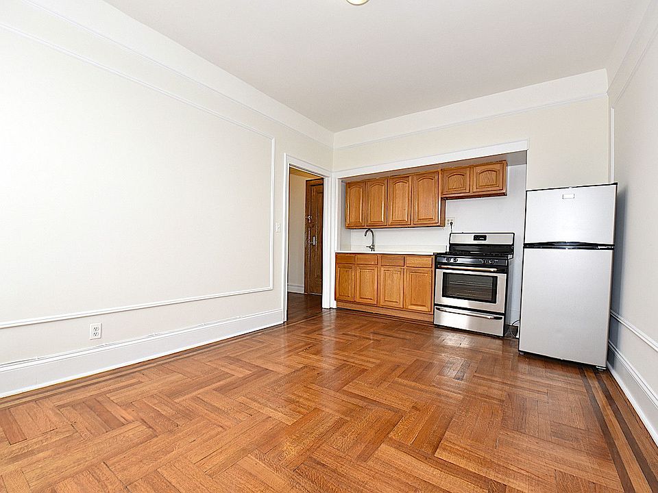 1st image of 3406 32nd St APT 8C
