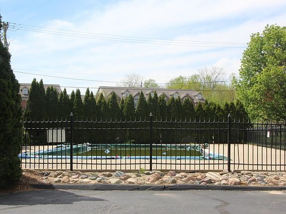 4th image of 200 Briarcrest Dr Unit 124