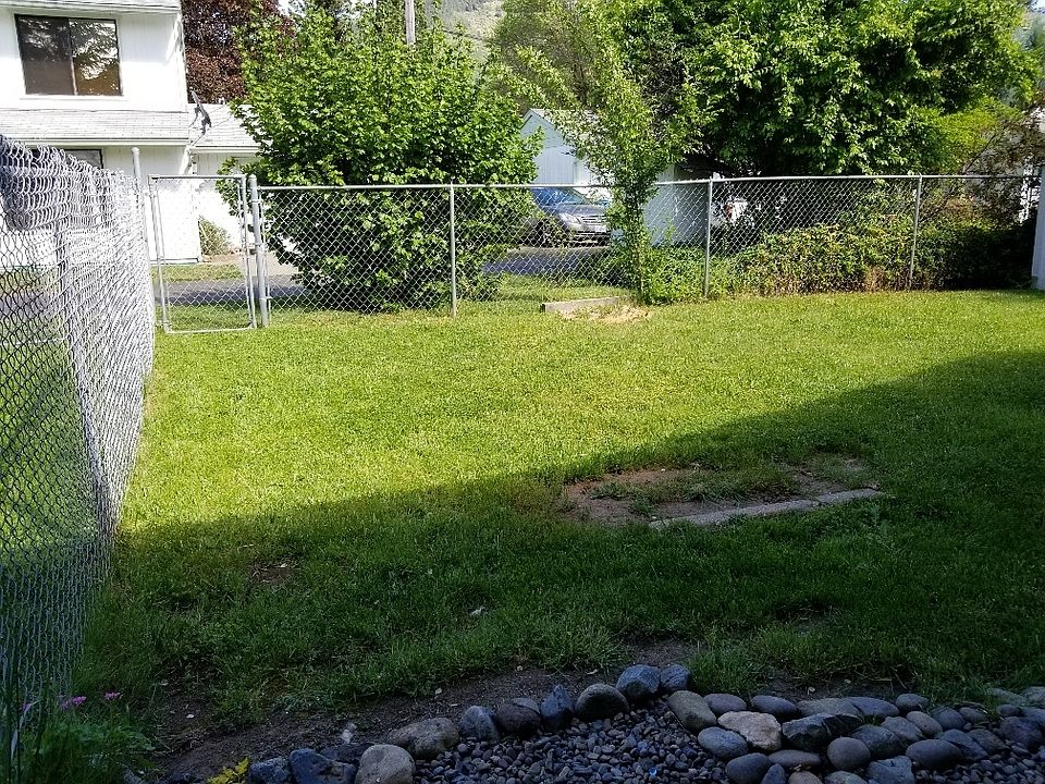 1st image of 1669-1687 Cloverlawn Dr