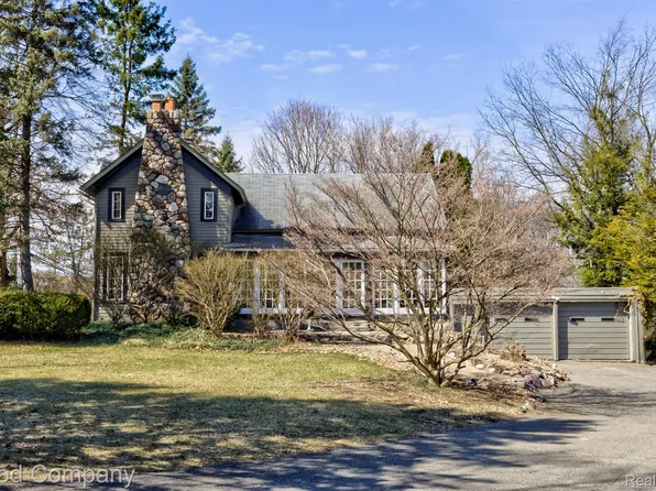 2173 E Commerce St, Milford, MI 48381