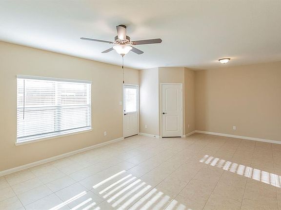 5th image of 509 Pine Cove Ln