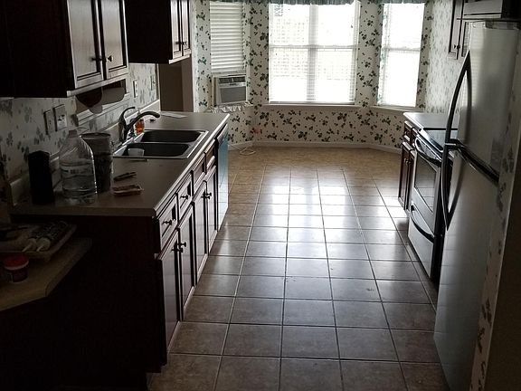 5th image of 190 Sandlewood Way