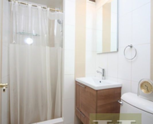 2nd image of 250 E 87th St APT 9G