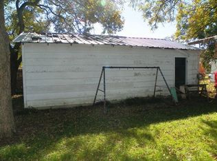 404 Ritchey St, Gainesville, TX 76240