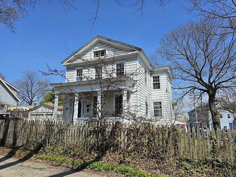 19 Howard Ave #2 — Photo 1