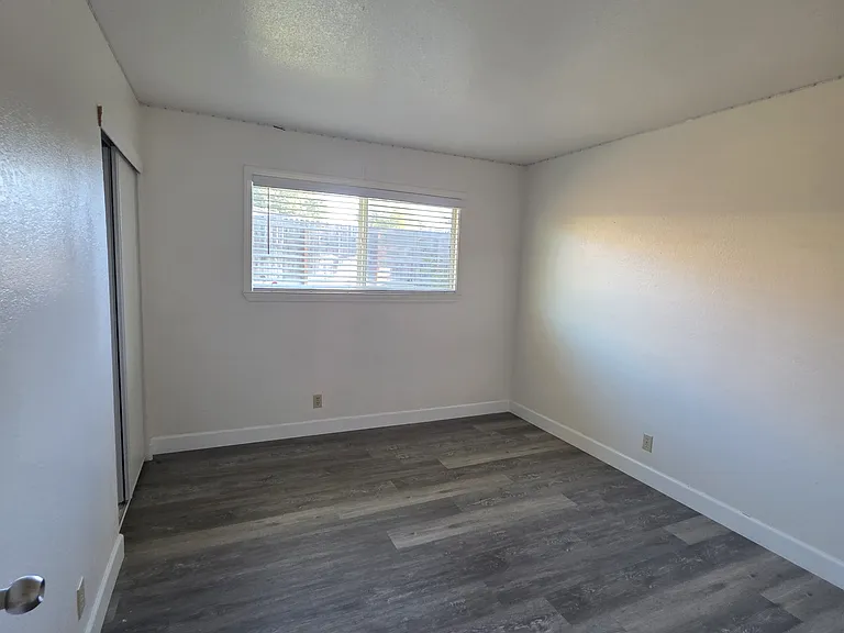 6835 Barbara Lee Cir — Photo 10