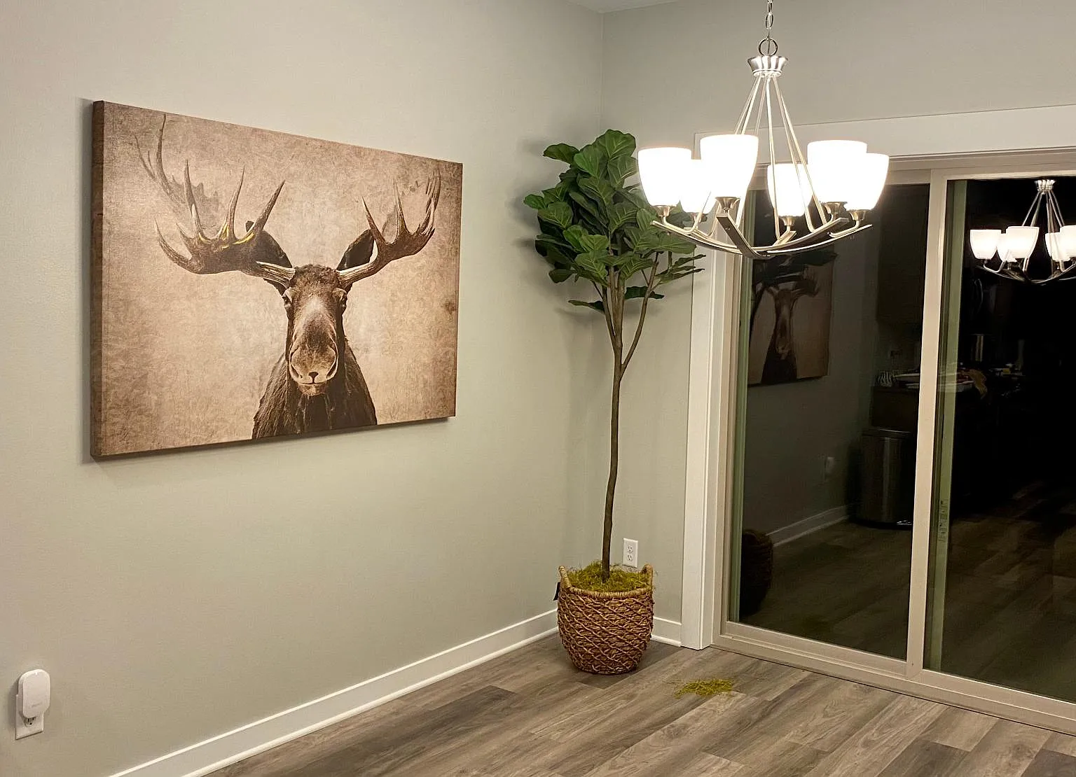 4 bed, 2070 sqft, $2,200 — Photo 4