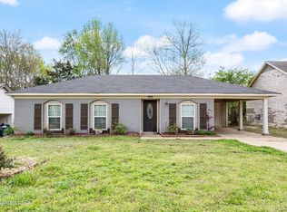 809 Old Forge Rd, Southaven, MS 38671