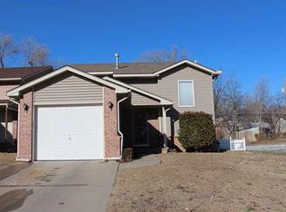 222 E Wiley Ave, Augusta, KS 67010