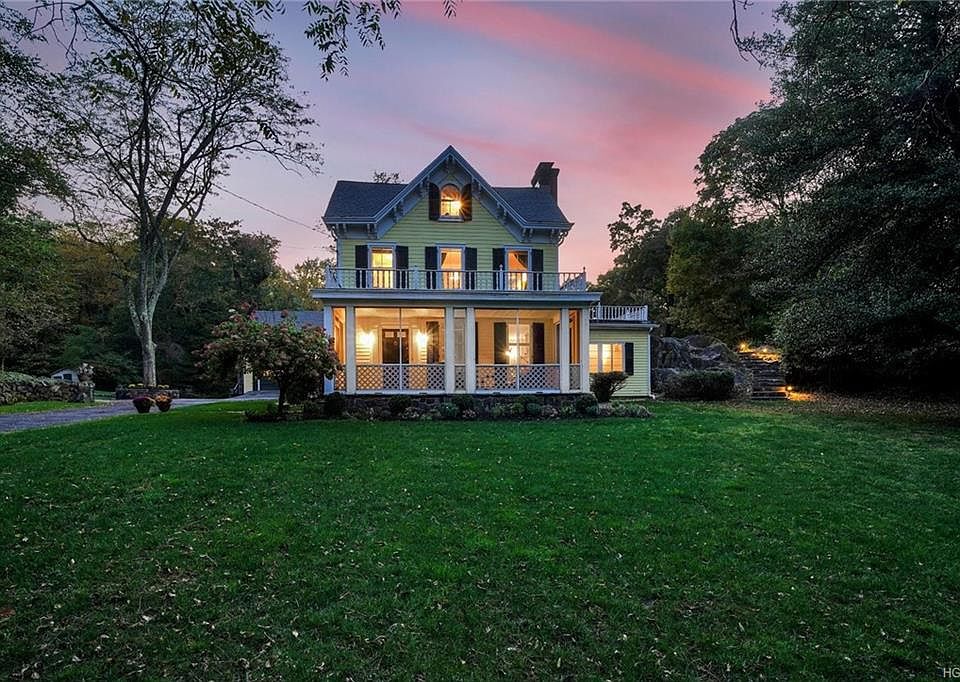2nd image of 2035 Maple Ave