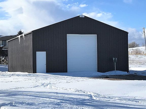 3rd image of 6 Ponderosa Dr