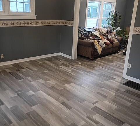 3rd image of 134 W Baker St