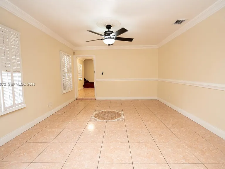 5613 Pierce St — Photo 6