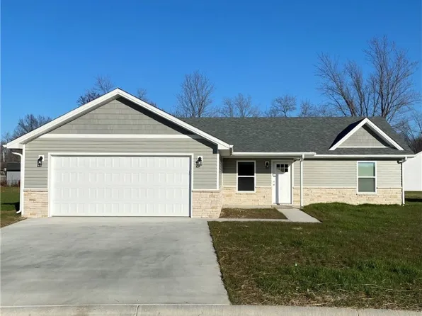 1208 Ironwood Pass Avenue, Scottsburg, IN 47170