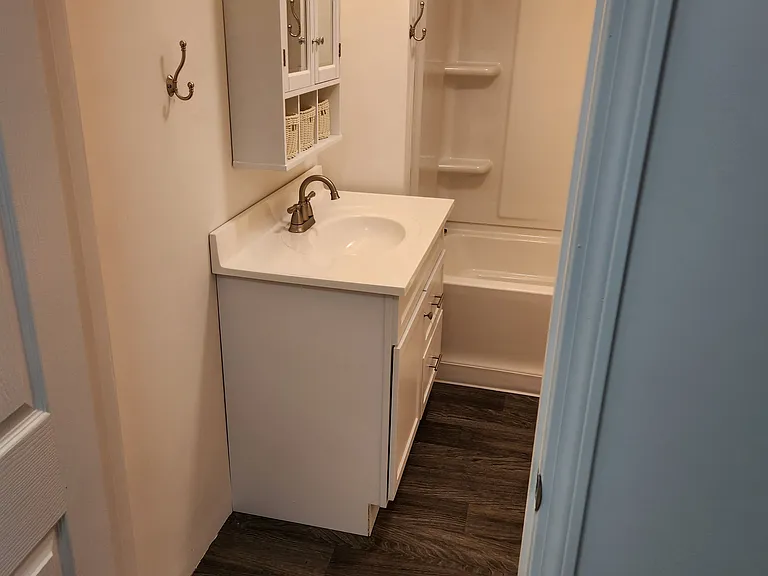 430 Grandview Ave #23 — Photo 9