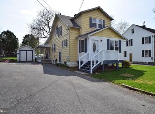 812 Stanley Ave, Chambersburg, PA 17201