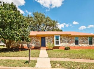 900 Stoneoak Ln, Austin, TX 78745