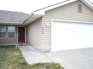 4880 Queen Ridge Ave, Kansas City, MO 64136