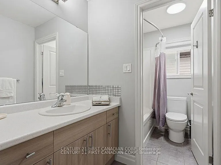 464 Jessica Way — Photo 35