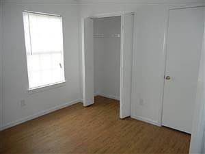3rd image of 806 Lasalle Ave APT 5
