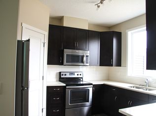 9047 52nd St NE, Calgary, AB T3J0V5