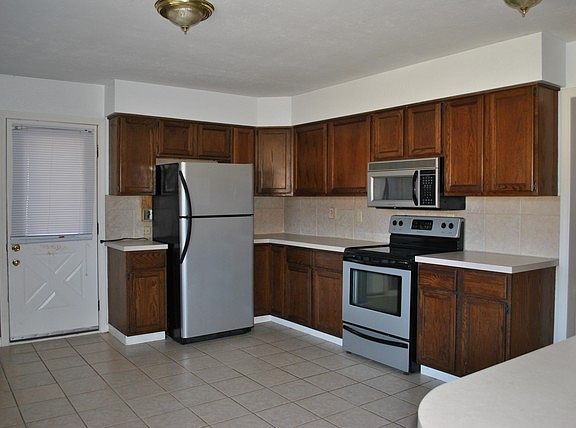 3rd image of 11733 Brookshire St