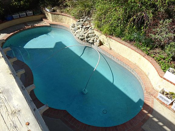 3rd image of 39321 Rockcliff Ct