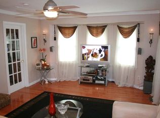 40 Henry St, Edison, NJ 08820