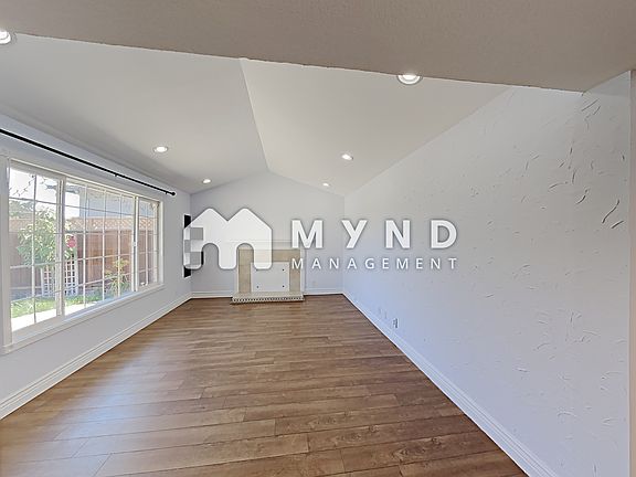 2nd image of 4035 Pearl Ave
