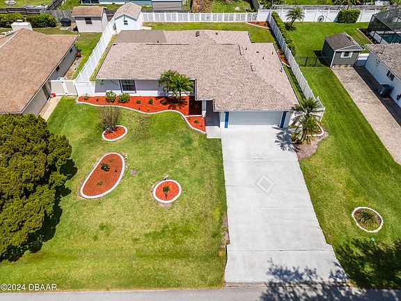 3rd image of 2525 Queen Palm Dr