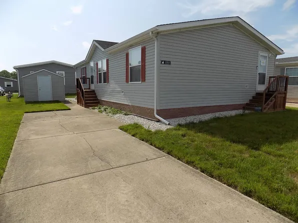 13515 Apple St, Carleton, MI 48117