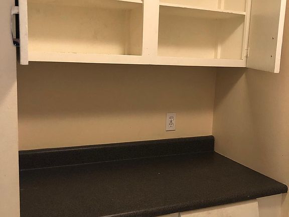 Laundry folding area
