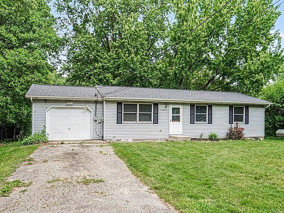 2nd image of 41842 Paw Rd
