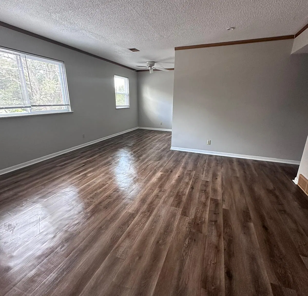 5725 Leavenworth Rd — Photo 1