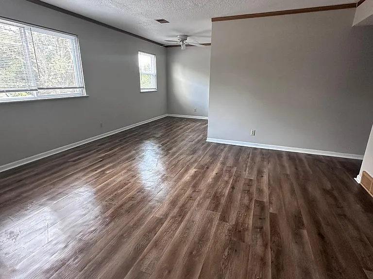5725 Leavenworth Rd #18 — Photo 1