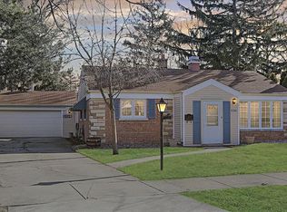 2324 Hawthorne Rd, Homewood, IL 60430