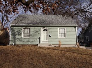 2015 40th St, Des Moines, IA 50310