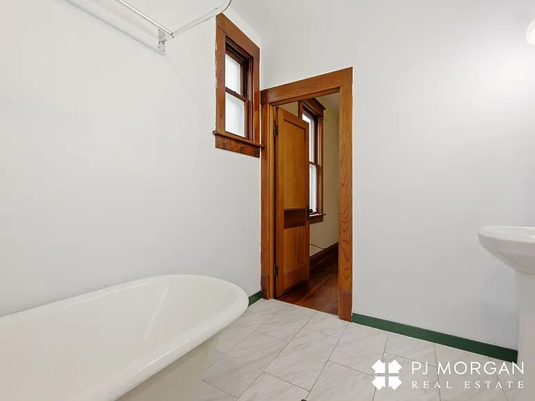 2222 S 6th St — Photo 18