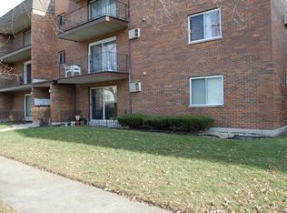 10611 Parkside Ave #12, Chicago Ridge, IL 60415