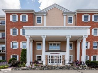 70 Weatherly Dr UNIT 403, Salem, MA 01970