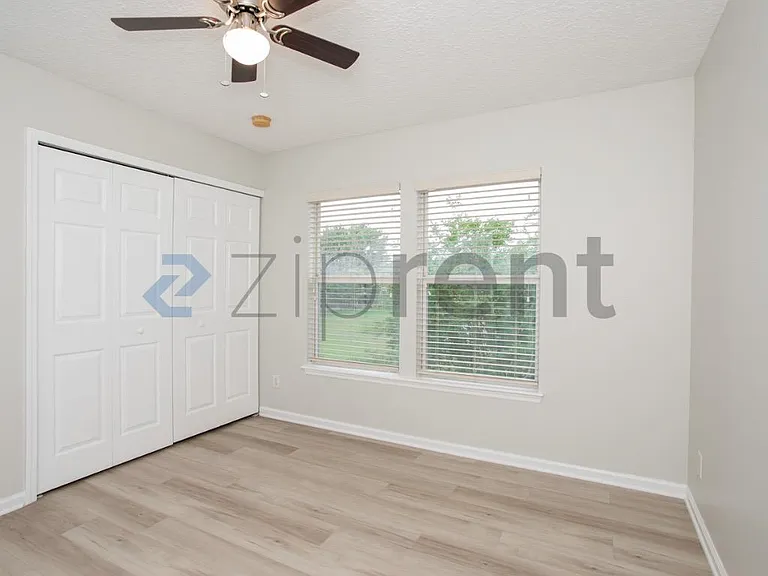 76195 Deerwood Dr — Photo 33