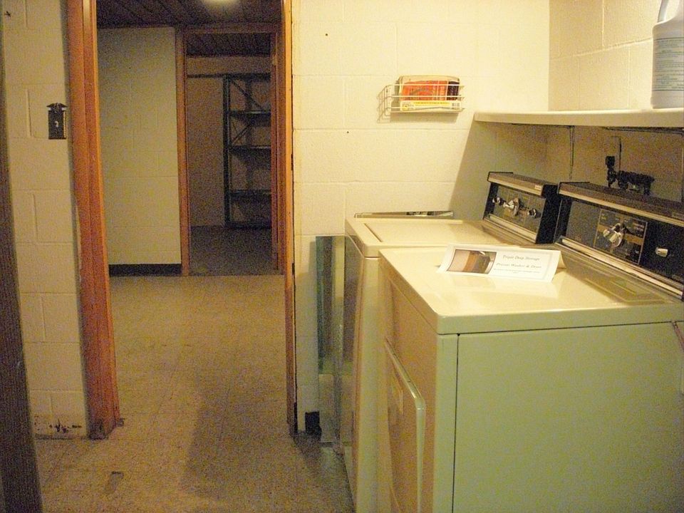 Private Storage & Washer-Dry