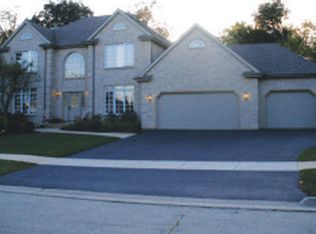 1706 Oakforest Dr, Rockford, IL 61107