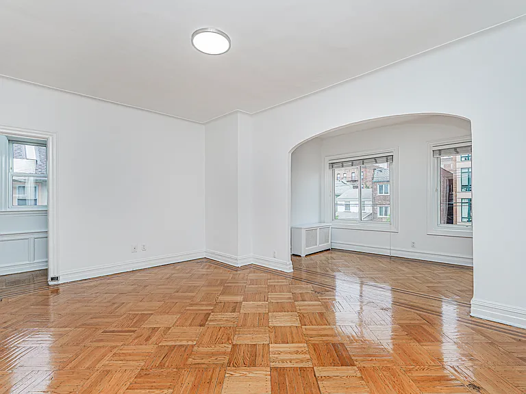 1774 E 17th St #1774 — Photo 4